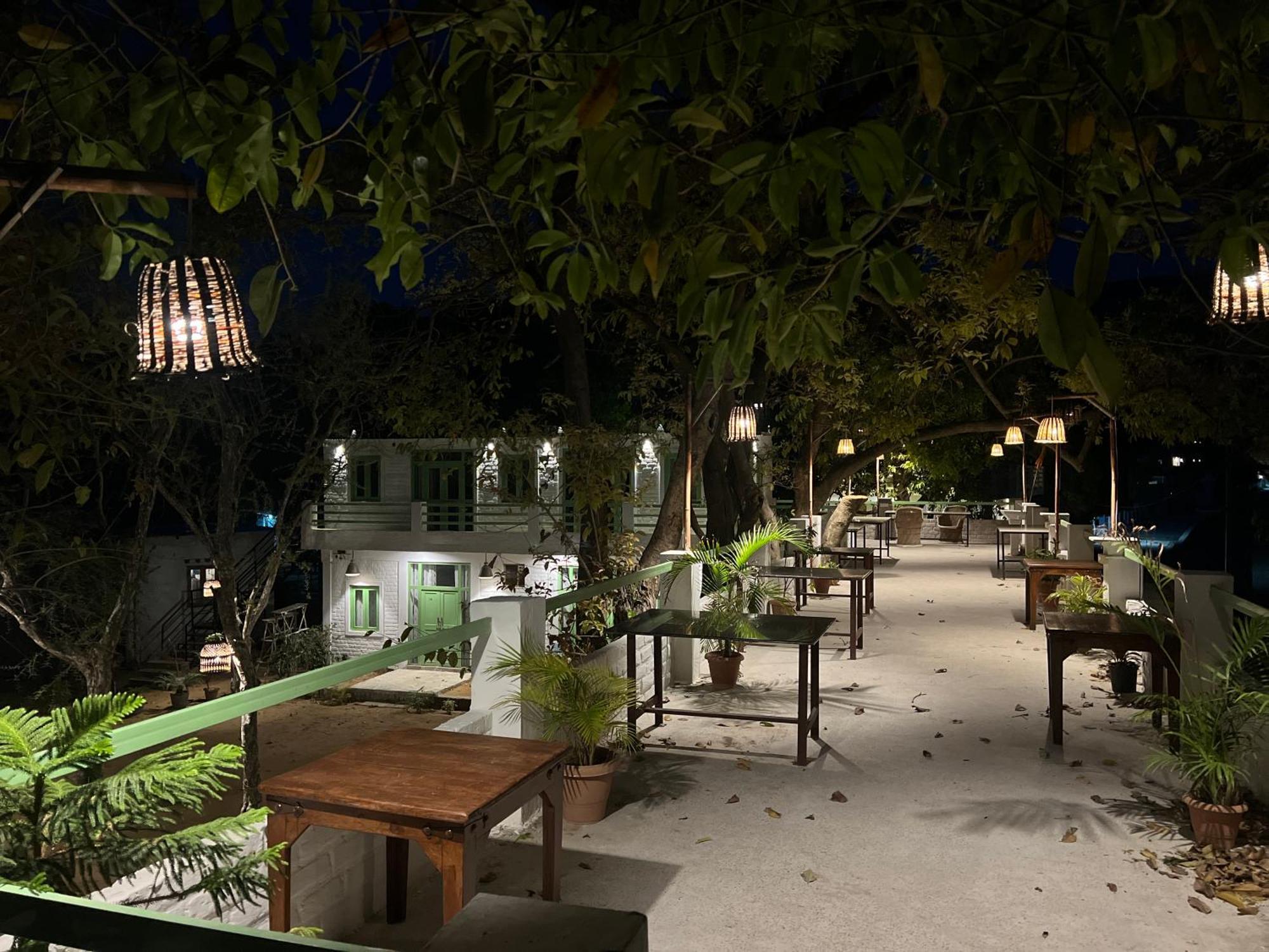 Heli Pushkar Hotel ภายนอก รูปภาพ
