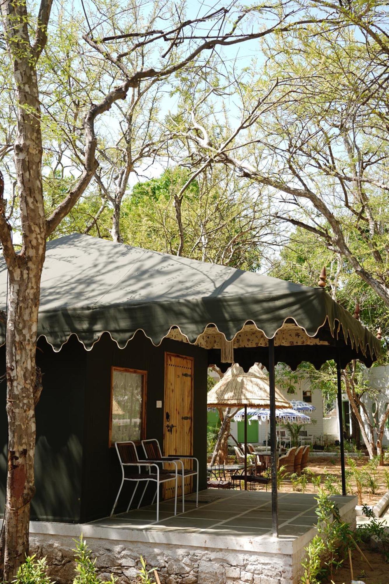 Heli Pushkar Hotel ภายนอก รูปภาพ