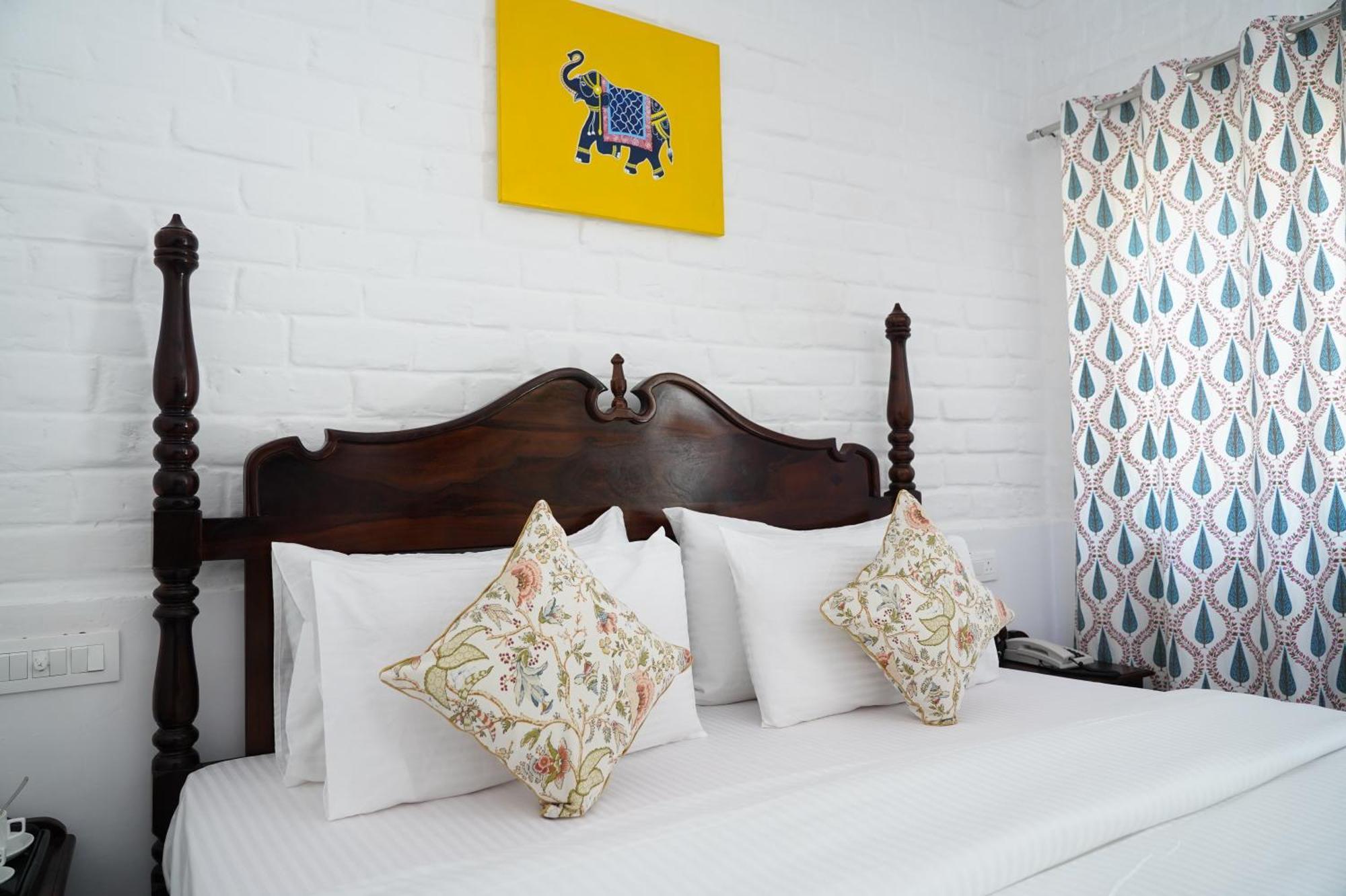 Heli Pushkar Hotel ภายนอก รูปภาพ