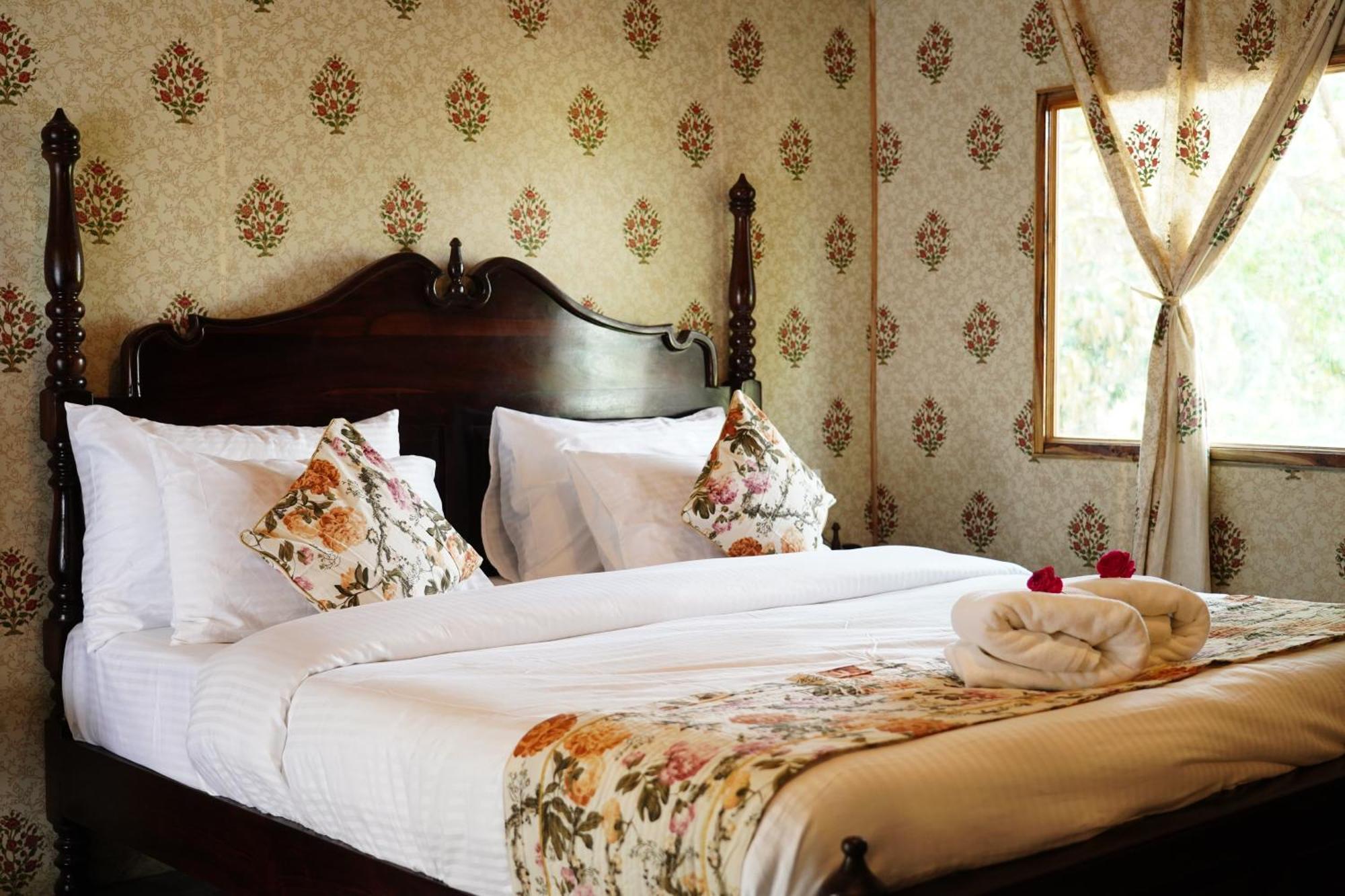 Heli Pushkar Hotel ภายนอก รูปภาพ