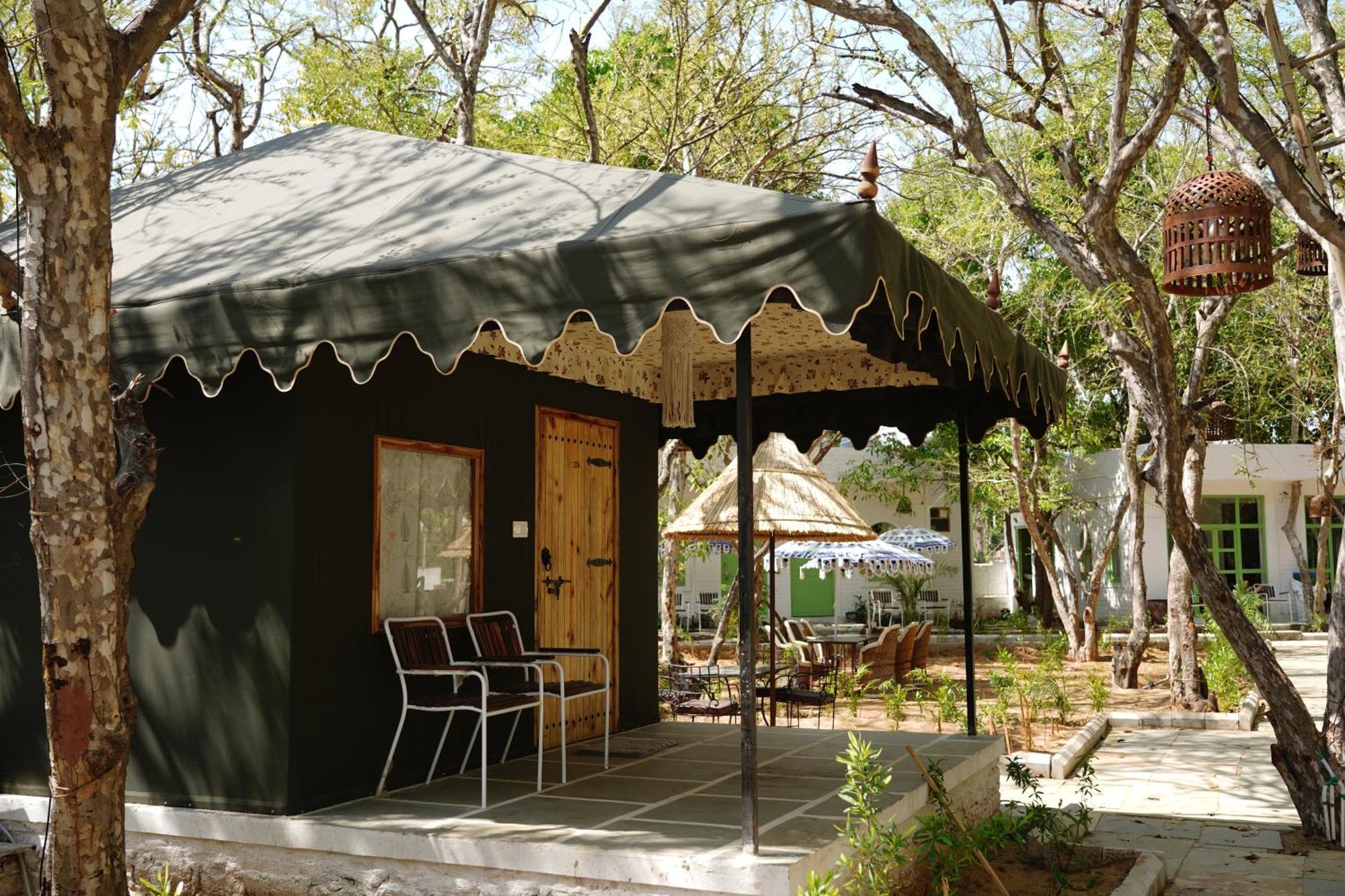 Heli Pushkar Hotel ภายนอก รูปภาพ