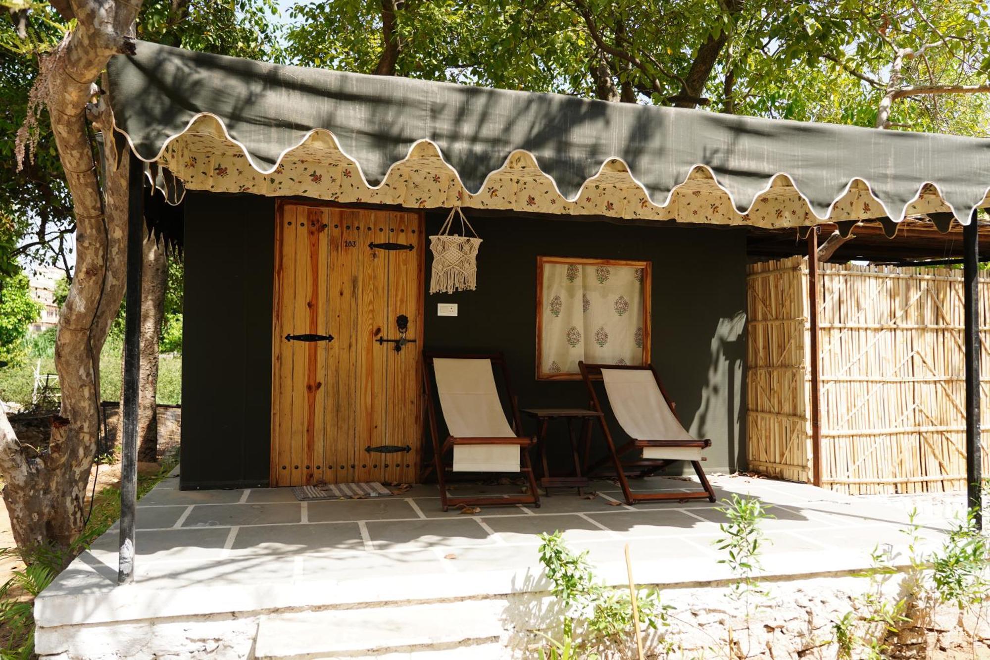Heli Pushkar Hotel ภายนอก รูปภาพ