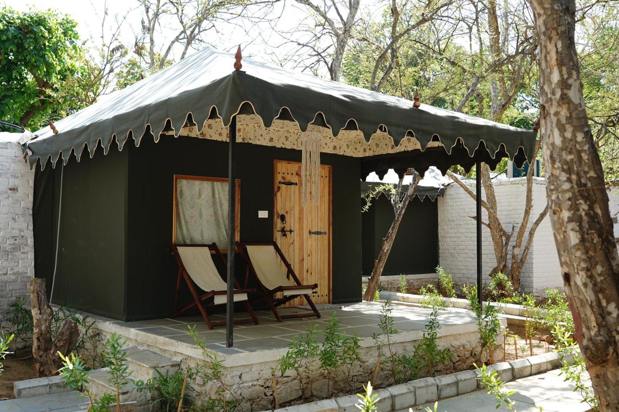 Heli Pushkar Hotel ภายนอก รูปภาพ