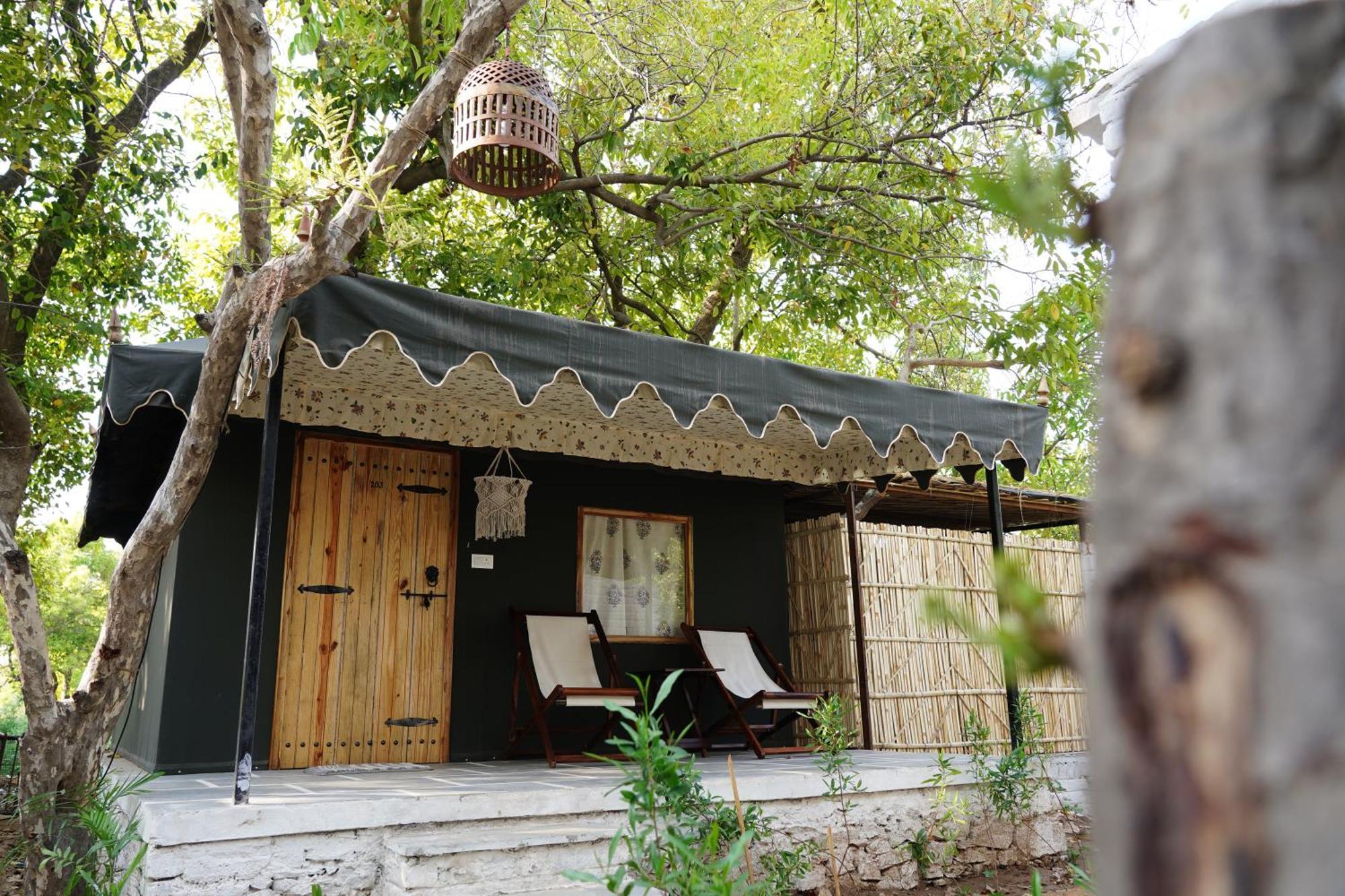 Heli Pushkar Hotel ภายนอก รูปภาพ