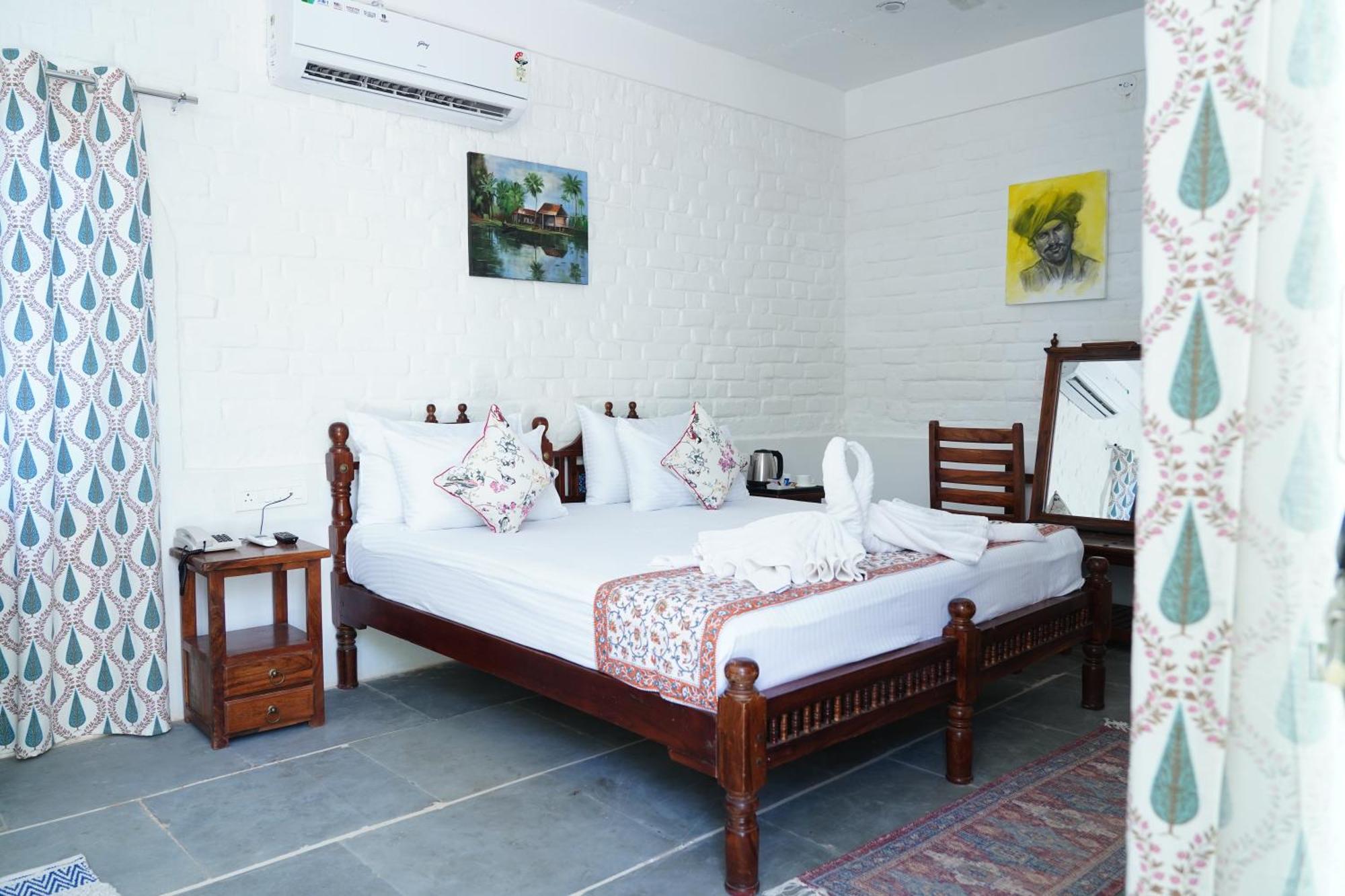 Heli Pushkar Hotel ภายนอก รูปภาพ